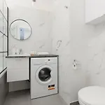 Apartamento Cozy With Parking In The 19th District By Renters Varsóvia