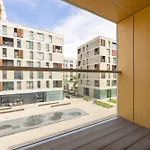 Cozy With Parking In The 19th District By Renters *