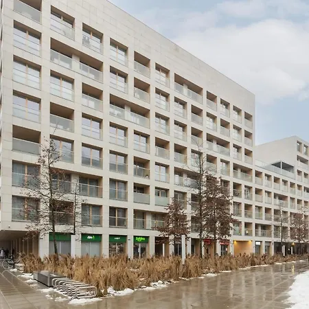 Cozy With Parking In The 19th District By Renters דירה ורשה