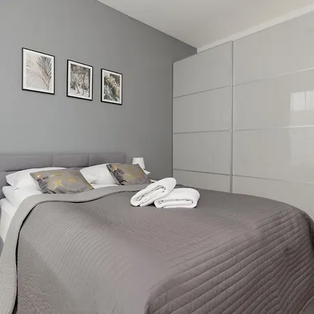 דירה Cozy With Parking In The 19th District By Renters *