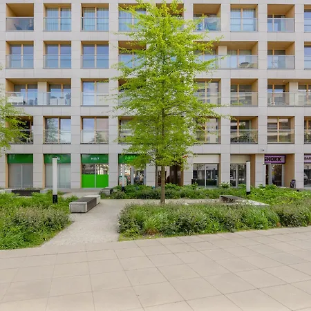 Cozy With Parking In The 19th District By Renters * Warszawa