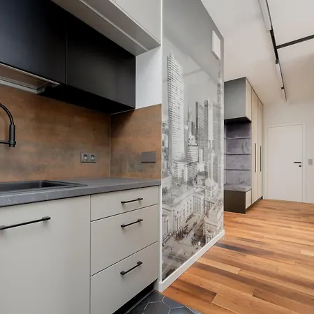 Cozy With Parking In The 19th District By Renters شقة