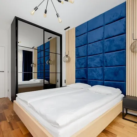 Cozy With Parking In The 19th District By Renters شقة *