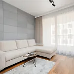 Cozy With Parking In The 19th District By Renters