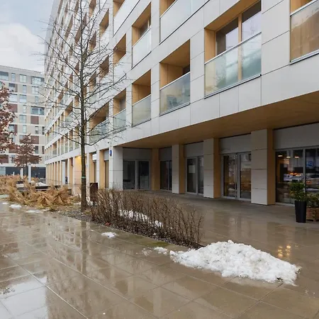 Apartamento Cozy With Parking In The 19th District By Renters Varsovia